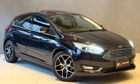 FORD FOCUS 2.0 TITANIUM FASTBACK 16V FLEX 4P POWERSHIFT FORD FOCUS 2.0 TITANIUM FASTBACK 16V FLEX 4P POWERSHIFT